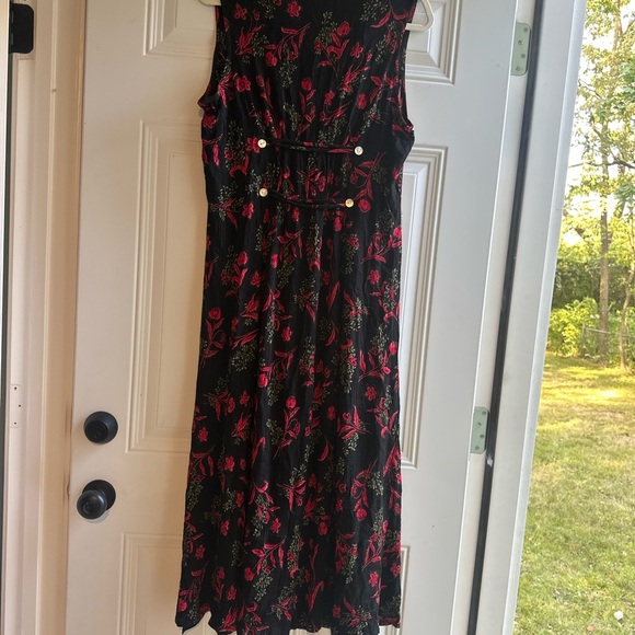 Elegant Floral A-Line Skirt - Picture 6 of 9